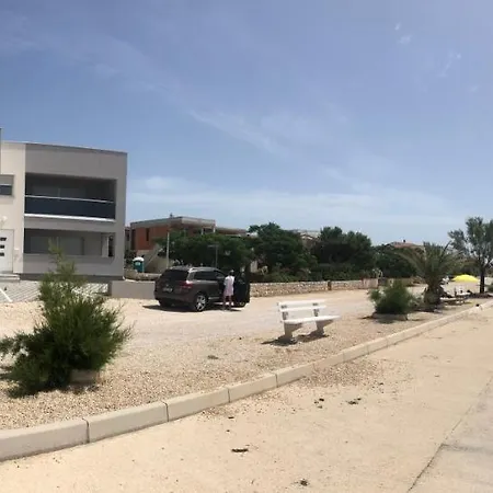 Apartment Vir Апартаменты