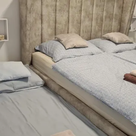 Apartment Vir Апартаменты *